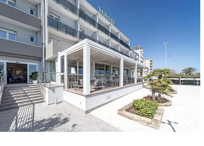 Hotel Tritone